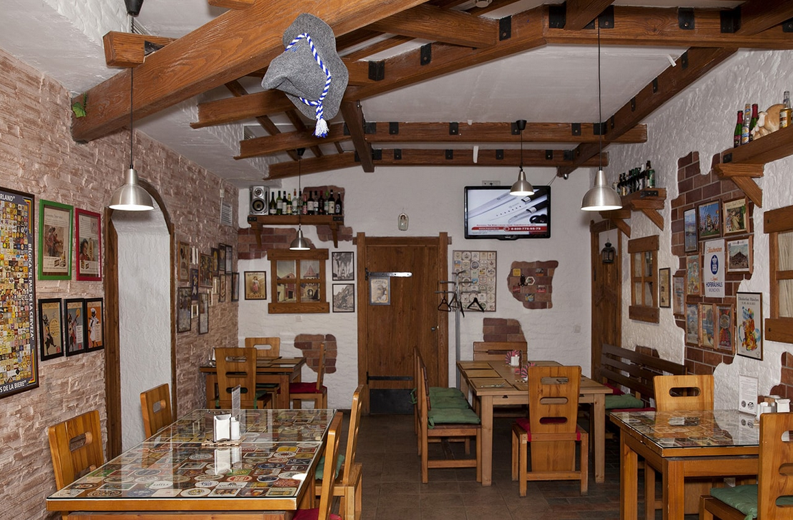 Бар «Рулька» встретит вас уютным интерьером